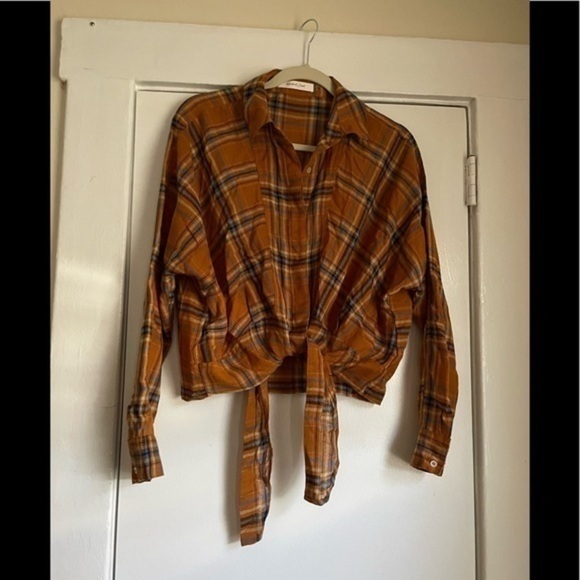 Mustard Seed Plaid tie up button down top Size Small - Picture 2 of 9